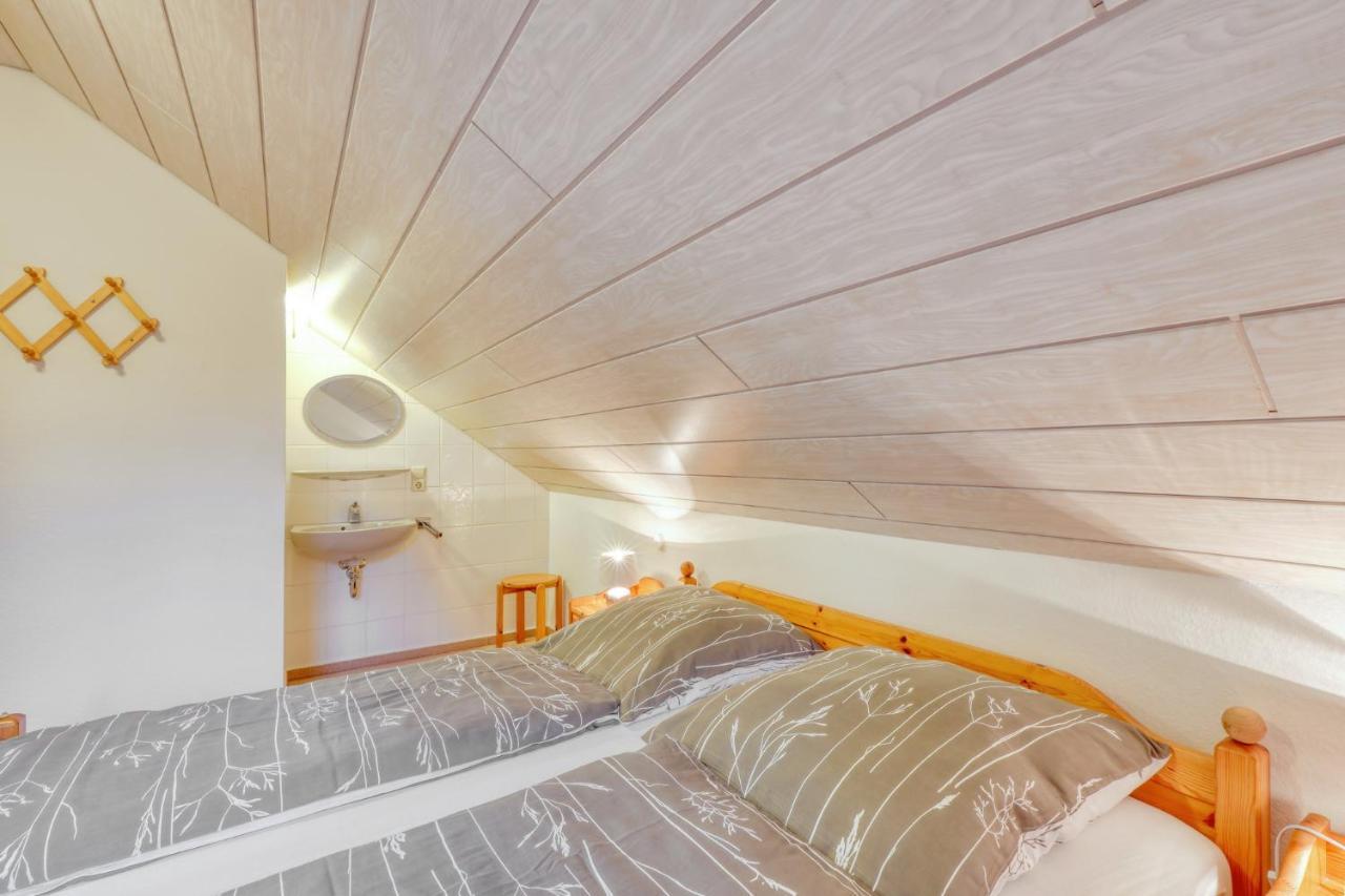 Seepark Kirchheim Ferienhaus Bei Vera Mit Sauna Exterior photo